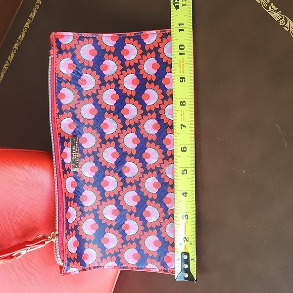 NWOT ❗️ Trina Turk red and blue large shoulder tote with matching pocketbook - Picture 14 of 17